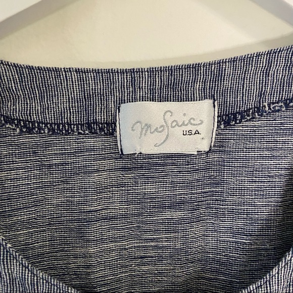 Mosaic USA 100% Linen Blue Button Down Top - Picture 2 of 3